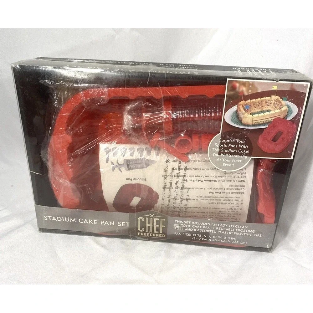 chef prefeared stadium silicone cake pan set with frosting tube & 8 plastic tips